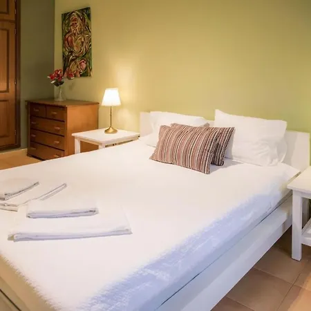 Central 1 Bed Apartment