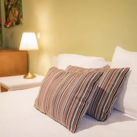 Central 1 Bed *